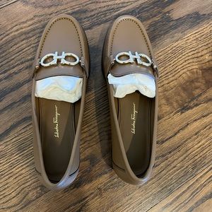 New in box Salvatore Ferragamo Rolo loafers